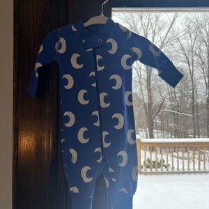 Hanna Andersson Blue and White Baby Onesie
